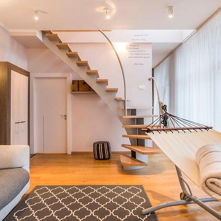 Central 2-Level Penthouse With Terrace And Free Parking Riga Exterior photo