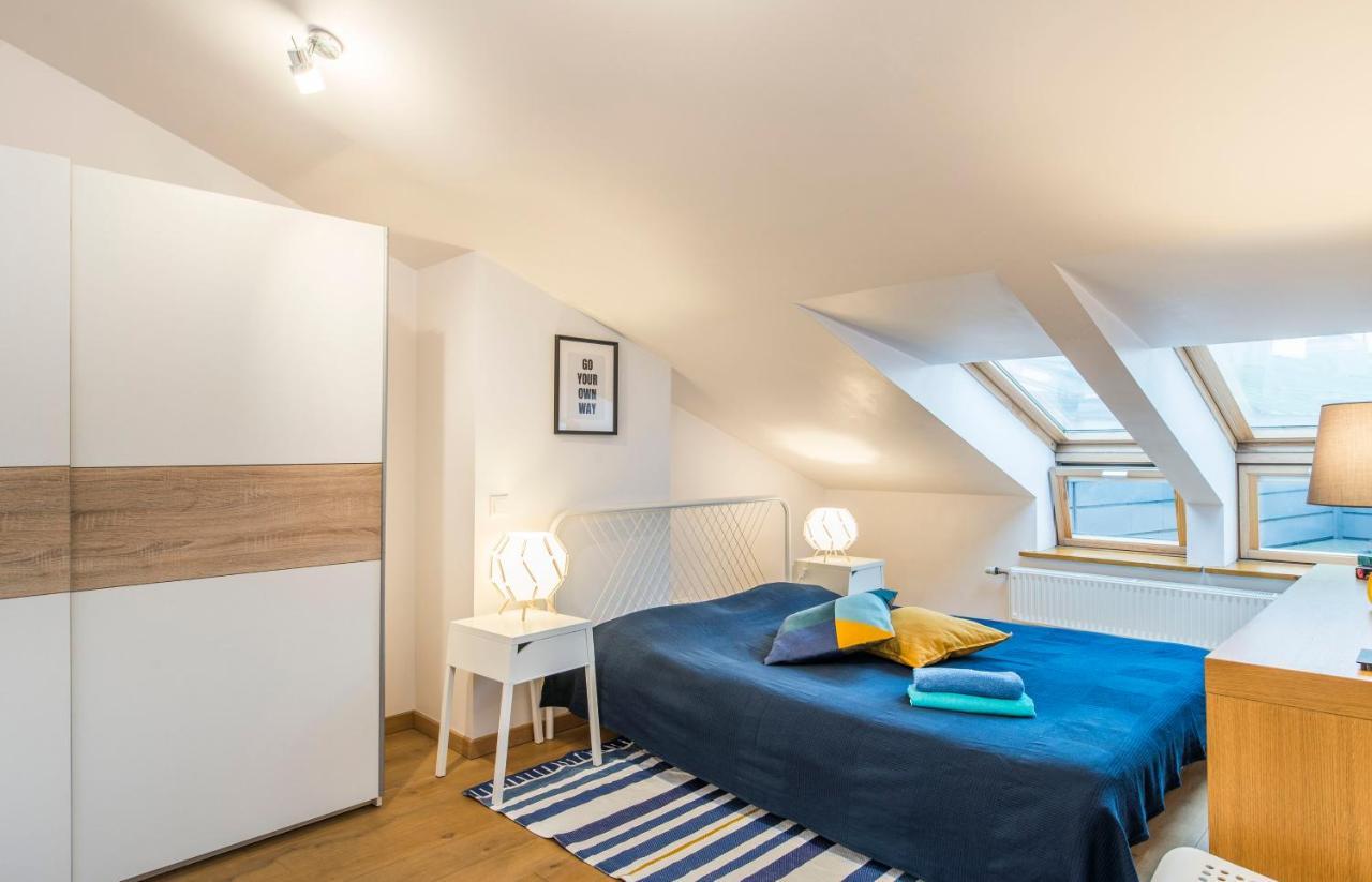 Central 2-Level Penthouse With Terrace And Free Parking Riga Exterior photo